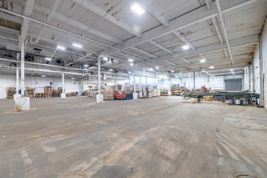More Photos Of 13881 Elmira St, Detroit Manufacturing For Sale