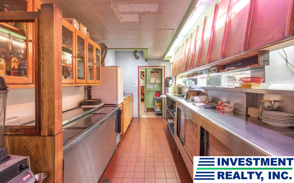 More Photos Of 121 Howard Johnson, Rolla Restaurant For Sale