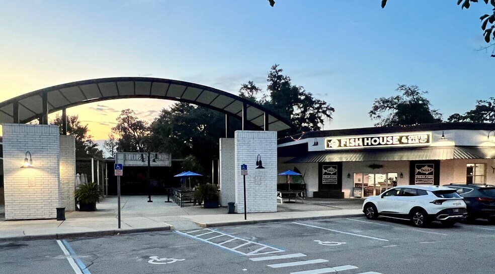 More Photos Of 6800 Thomasville Rd, Tallahassee General Retail For Sale