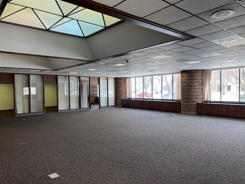 More Photos Of 502 2nd Ave N, Wahpeton Office For Sale