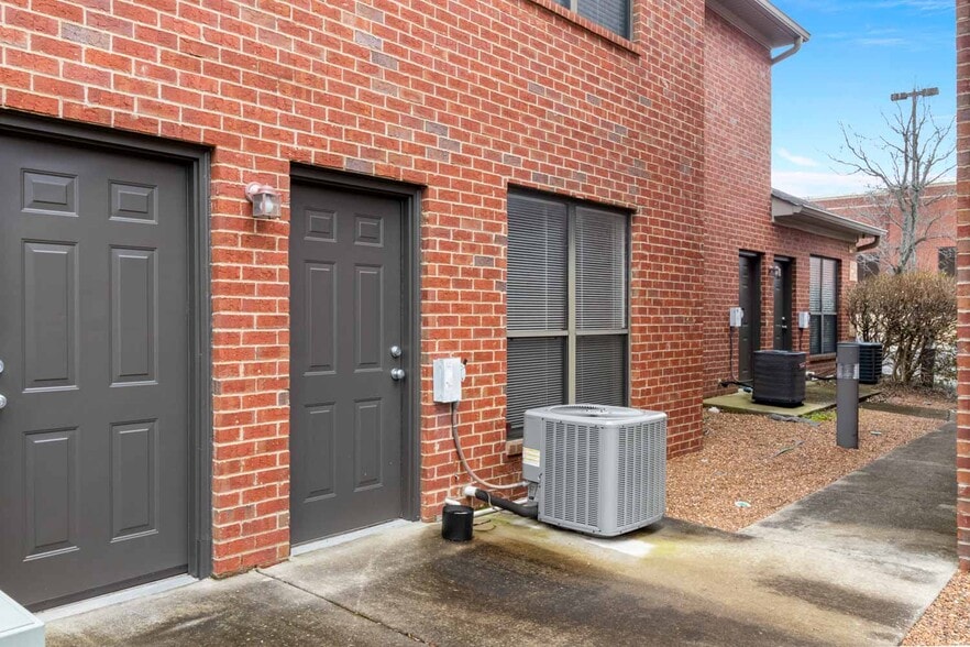 More Photos Of 504 Autumn Springs Ct, Franklin Loft Creative Space For Lease