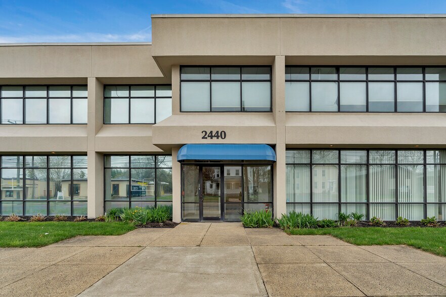 More Photos Of 2440 Whitney Ave, Hamden Office For Lease