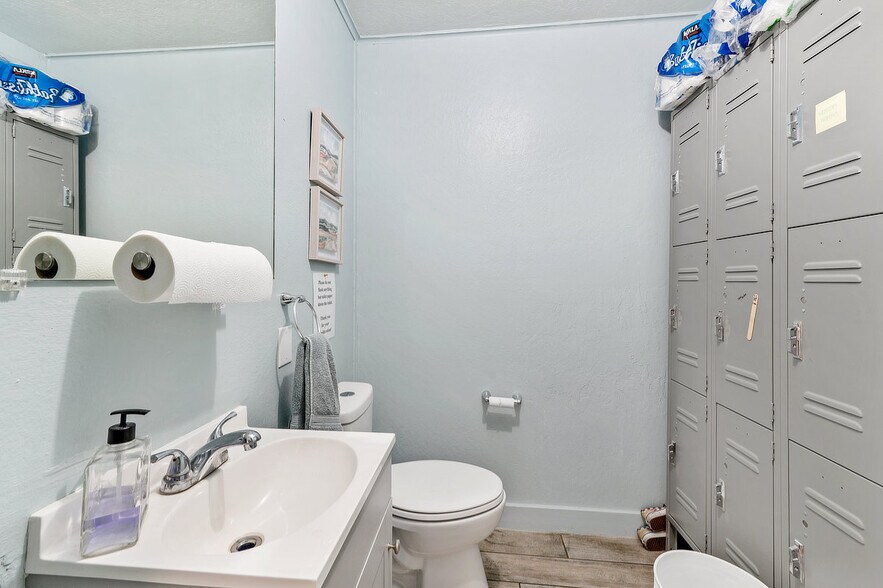 More Photos Of 1129-1135 Hunter Lake Dr, Reno Storefront Retail Residential For Sale