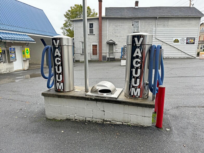 More Photos Of 266 Strayer St, Johnstown Carwash For Sale
