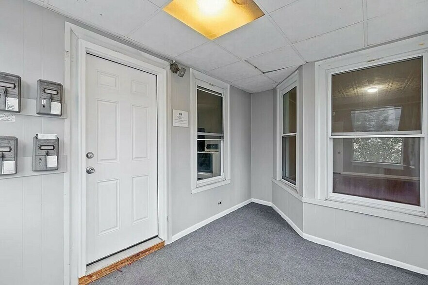 More Photos Of 113 Spruce St, Leominster Apartments For Sale