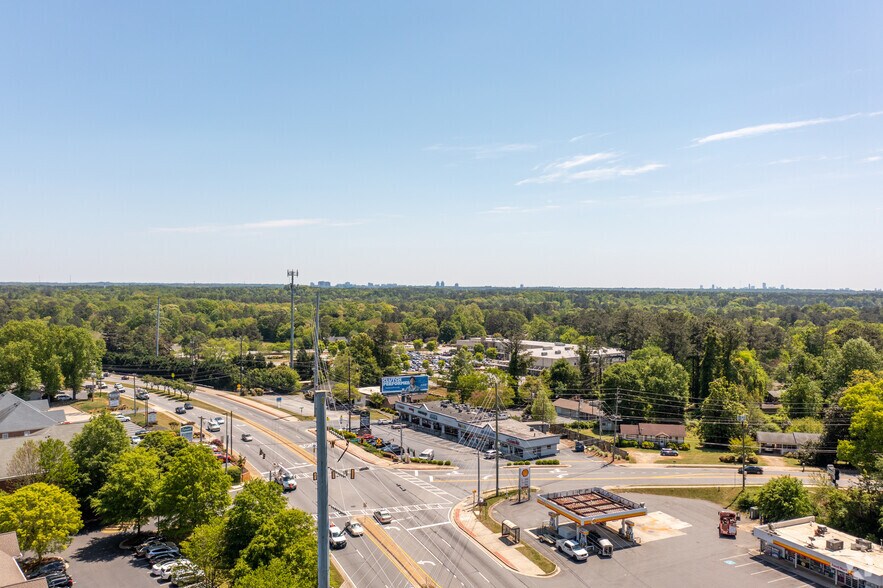 More Photos Of 3822 Roswell Rd, Marietta General Retail For Lease