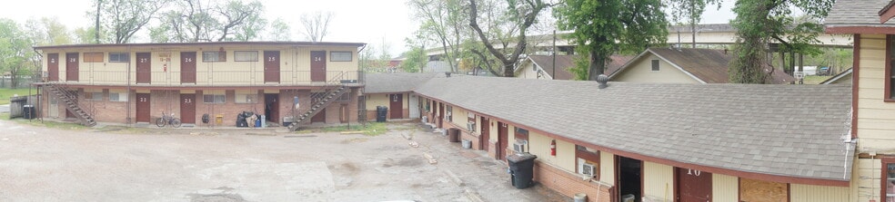 More Photos Of 2121 Kirk St, Houston Hotel For Sale