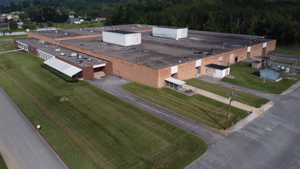 More Photos Of 1501 E Central Ave, LaFollette Industrial For Sale