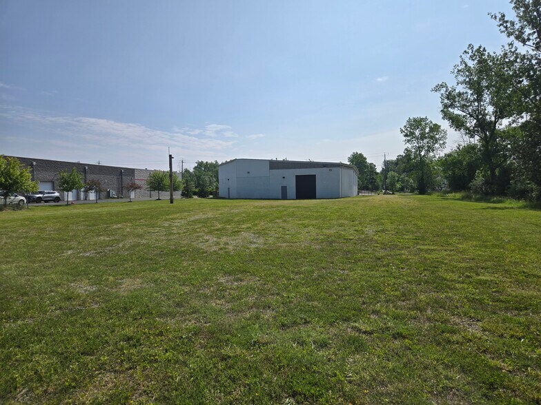 More Photos Of 9170 Transit Rd, East Amherst Warehouse For Sale