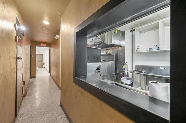 More Photos Of 821 S Broadway, Green Bay Restaurant For Sale