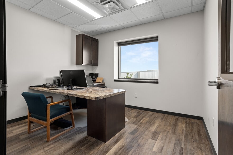 More Photos Of 3820 37 Ave S, Fargo Manufacturing For Sale
