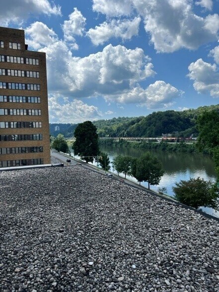More Photos Of 1012 Kanawha Blvd, Charleston Office For Lease