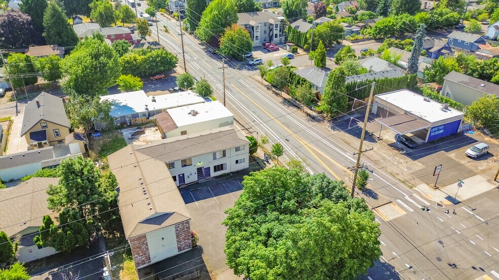 More Photos Of 9512-9524 N Oswego Ave, Portland Apartments For Sale