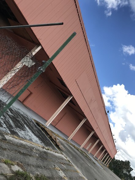 More Photos Of 700 S French Ave, Sanford Warehouse For Lease