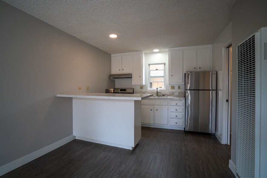 More Photos Of 211 W Marquita, San Clemente Apartments For Sale