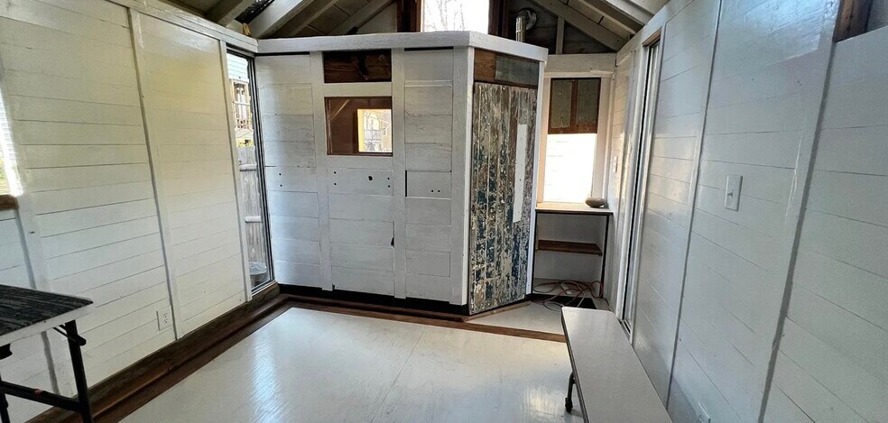 More Photos Of 514 State St, Hudson Apartments For Sale