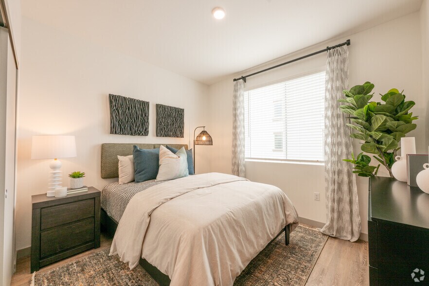 More Photos Of 14817 Foothill Blvd, Fontana Apartments For Lease