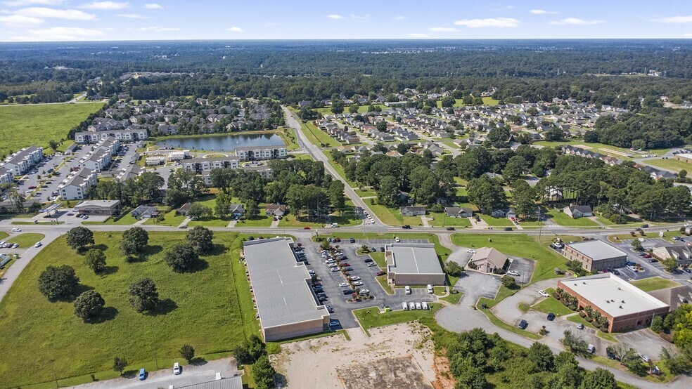 More Photos Of 225 Smithville Church Rd, Warner Robins Storefront For Sale