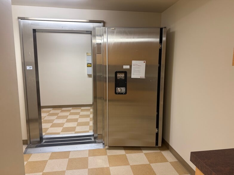 More Photos Of 525-535 S Myrtle Ave, Monrovia Storefront Retail Office For Lease