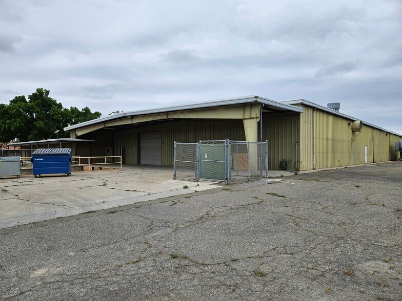 More Photos Of 2170 Wardrobe Ave, Merced Manufacturing For Sale