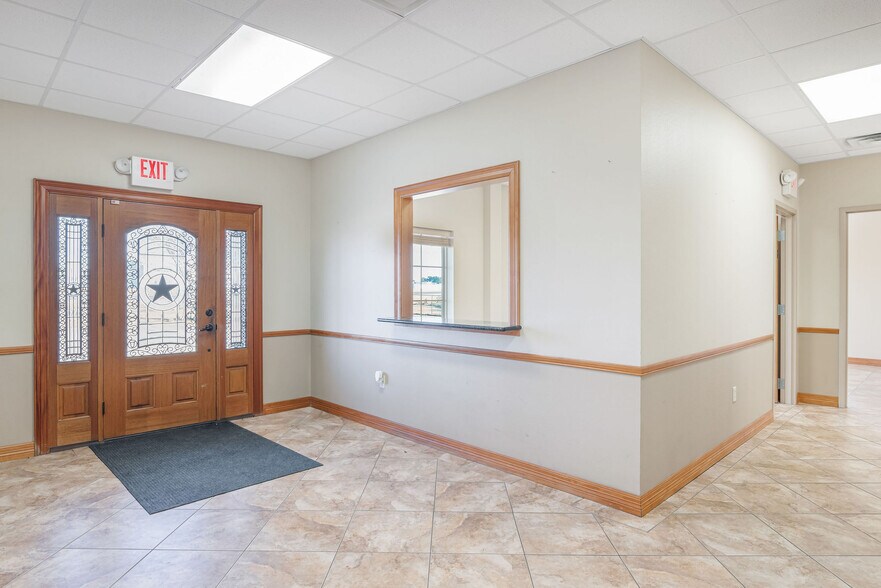 More Photos Of 2753 SH 322 Hwy, Longview Office Residential For Lease