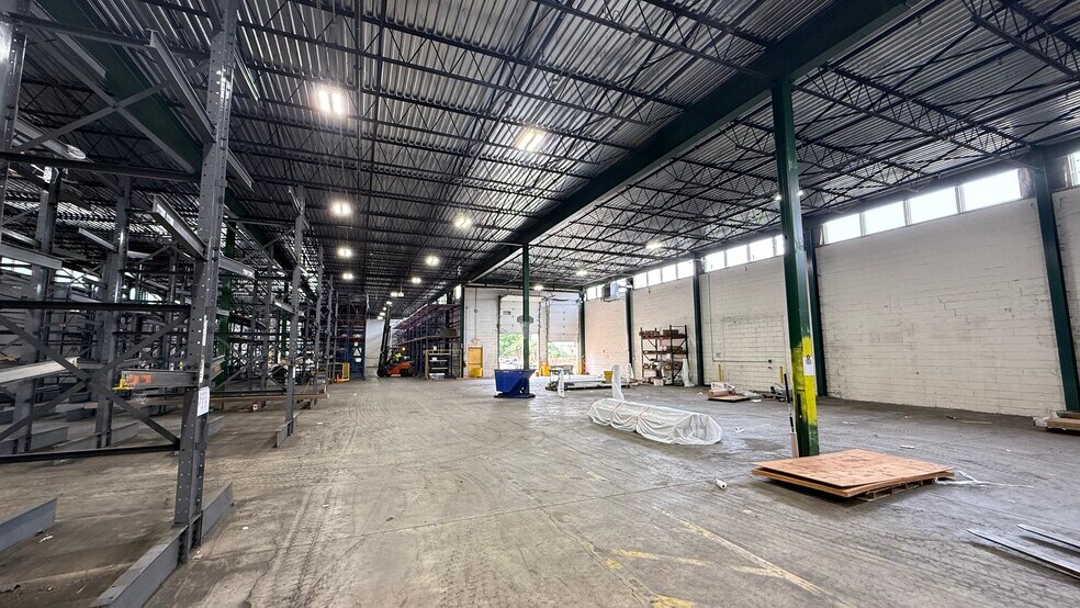 More Photos Of 1002 Jersey Ave, New Brunswick Warehouse For Lease
