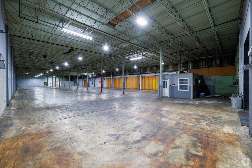 More Photos Of 119 Anderson Ct, Dothan Warehouse For Lease
