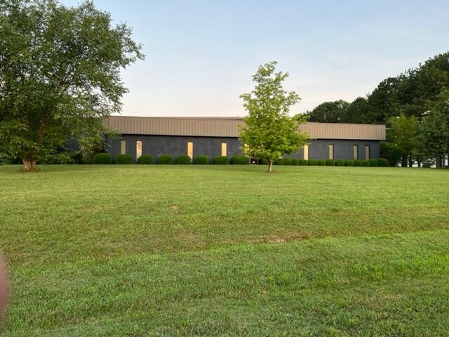 More Photos Of 3540 Corporate Dr, Dalton Warehouse For Lease