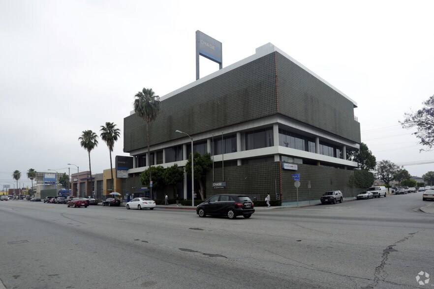 More Photos Of 5301 Whittier Blvd, Los Angeles Office For Lease
