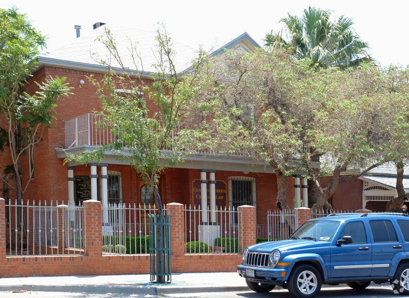 Primary Photo Of 1006 Magoffin Ave, El Paso Office For Sale