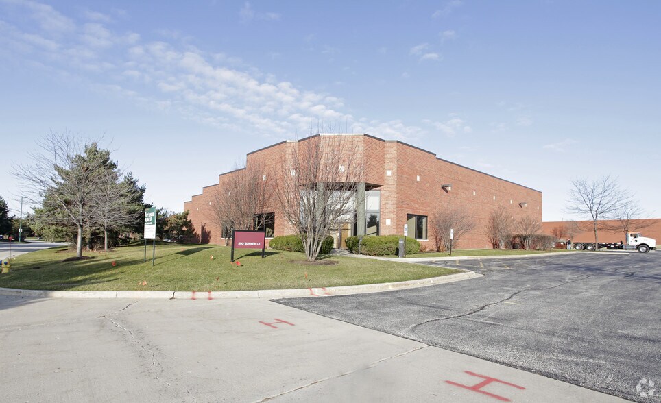 More Photos Of 500 E Bunker Ct, Vernon Hills Warehouse For Lease