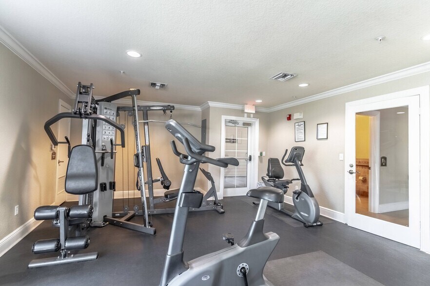 More Photos Of 450 Fontana Cir, Oviedo Apartments For Lease