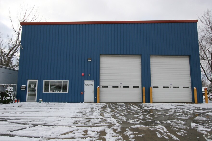 More Photos Of 16340 S Crawford Ave, Markham Warehouse For Lease