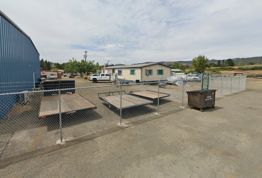 More Photos Of 1690 Austin Rd, Roseburg Industrial For Sale