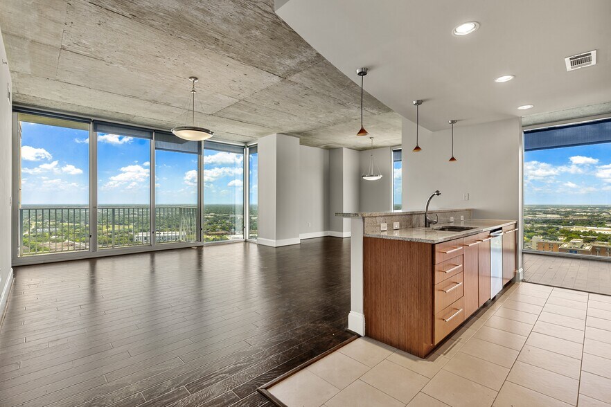 More Photos Of 5927 Almeda Rd, Houston Apartments For Lease