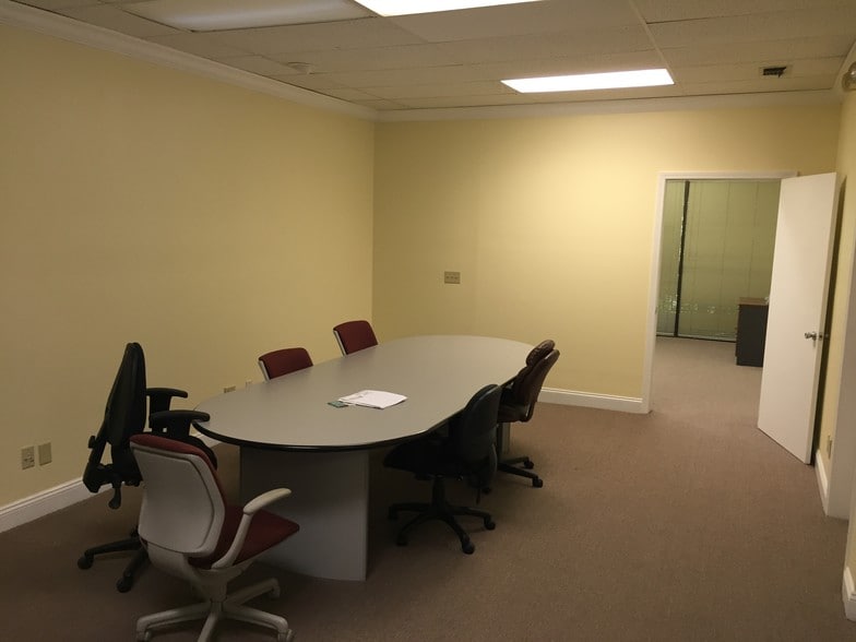 More Photos Of 2301 Park Ave, Orange Park Coworking Space