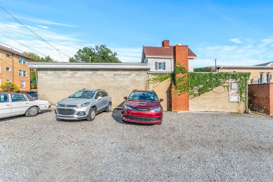 More Photos Of 35 N Balph Ave, Pittsburgh Medical For Sale