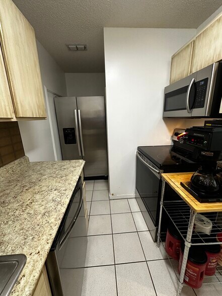 More Photos Of 433 Harrison Ave, Panama City Office For Lease