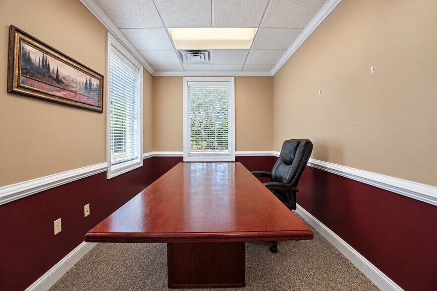 More Photos Of 1303 Courthouse Rd, Stafford General Retail For Sale