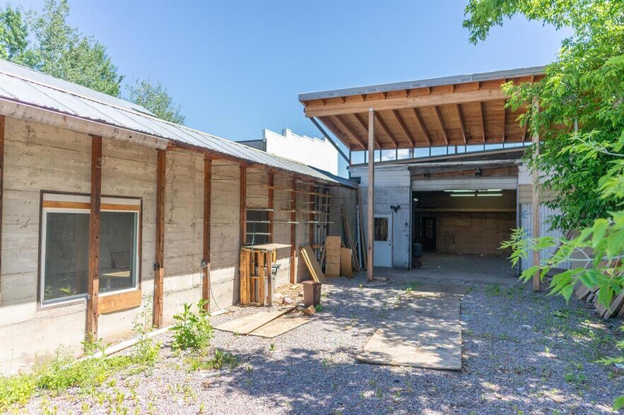 More Photos Of 32 1st Ave W, Kalispell Storefront For Sale