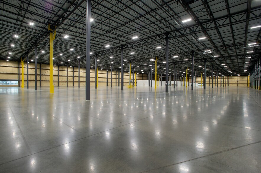 More Photos Of 225 Raritan Center Pky, Edison Unknown For Lease