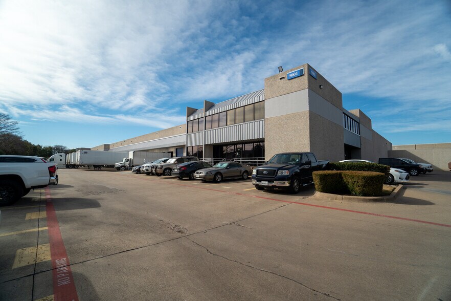 Primary Photo Of 9001-9015 Sterling St, Irving Distribution For Lease