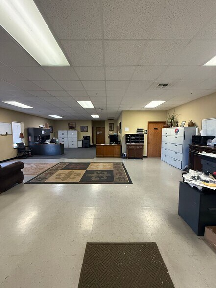 More Photos Of 4808 Hazel Jones Rd, Bossier City Warehouse For Lease