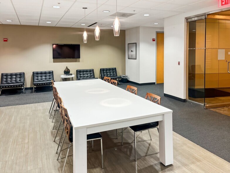 More Photos Of 801 International Pky, Lake Mary Coworking Space