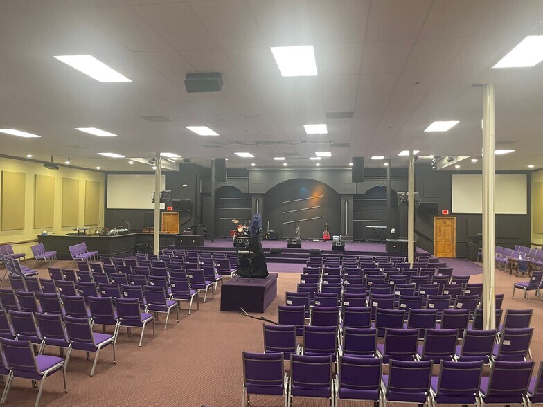 More Photos Of 13520-13544 Jefferson Davis Hwy, Woodbridge Unknown For Lease