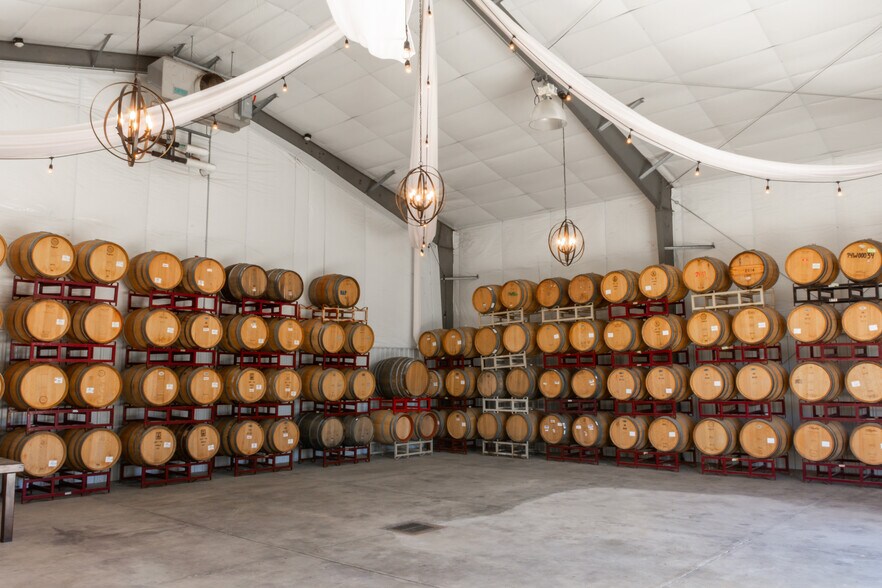 More Photos Of 1020 Penman Springs Rd, Paso Robles Winery Vineyard For Sale