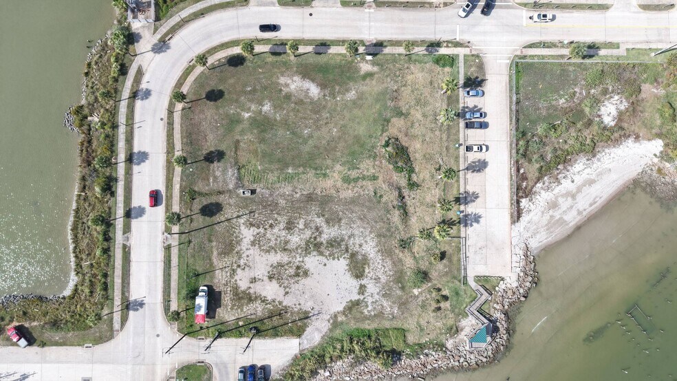 More Photos Of 10th Street, Seabrook Land For Sale