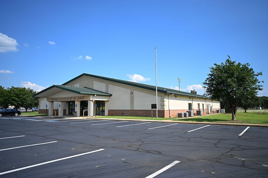 More Photos Of 96 Cohen Walker Dr, Warner Robins Medical For Sale