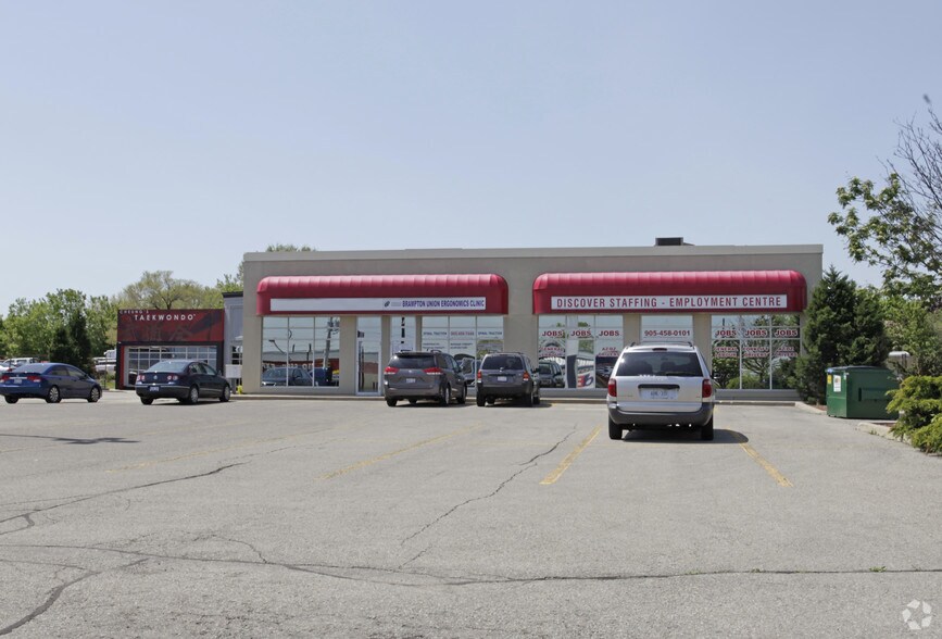 Primary Photo Of 109 Kennedy Rd S, Brampton General Retail For Lease
