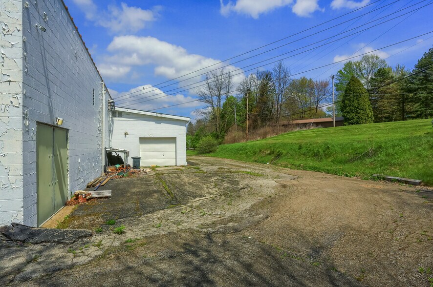 More Photos Of 3210 Wilmington Rd, New Castle Bowling Alley For Sale